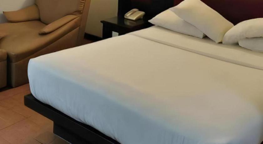 Hotel K77 Dumai Eksteriør billede