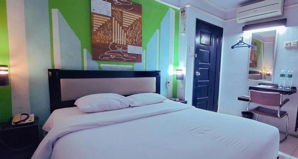 Hotel K77 Dumai Eksteriør billede